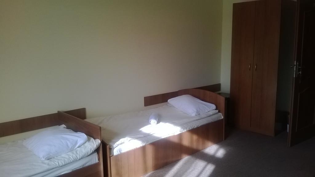 Hostel Milosz Grabowiec  Chambre photo