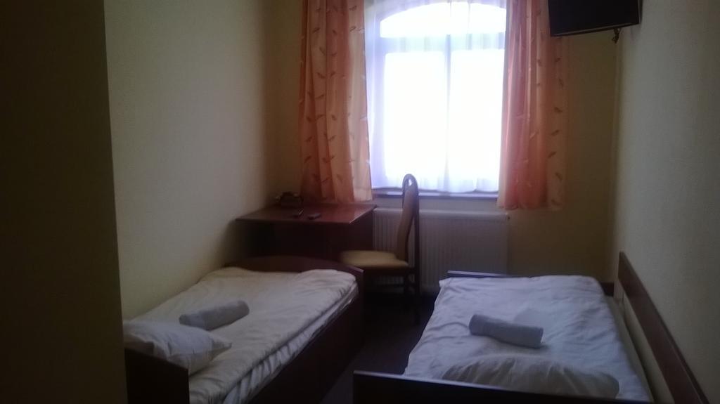 Hostel Milosz Grabowiec  Chambre photo