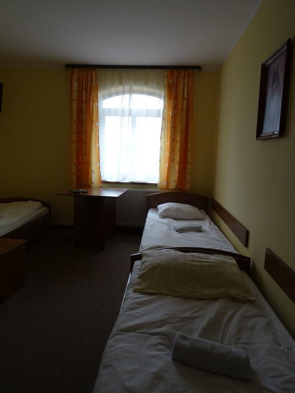 Hostel Milosz Grabowiec  Chambre photo